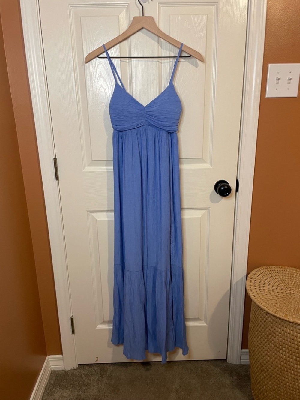 Abercrombie & Fitch Crinkle Textured Ruched Maxi Dress in Blue Size XS - Picture 2 of 9
